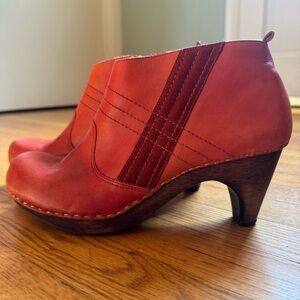 Schuler & Sons Red Leather Heeled Ankle Boots – Size 9.5 | Handmade in Portugal